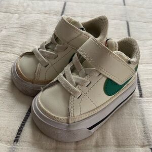 Nike Offwhite Baby Court Shoes, Size 2C